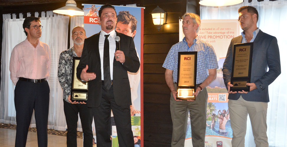 Arturo Marcelín, Daniel Arroyo y Germán Fayad participan en la entrega de premios Gold Crown de RCI